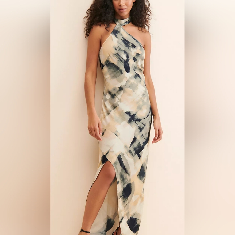Elegant Halter Neck Maxi Dress in Cream and Black